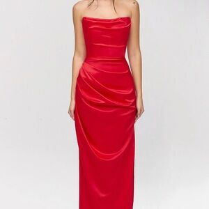 HOUSE OF CB 'Adrienne' Scarlet Satin Strapless Gown Size XS Reg Cup